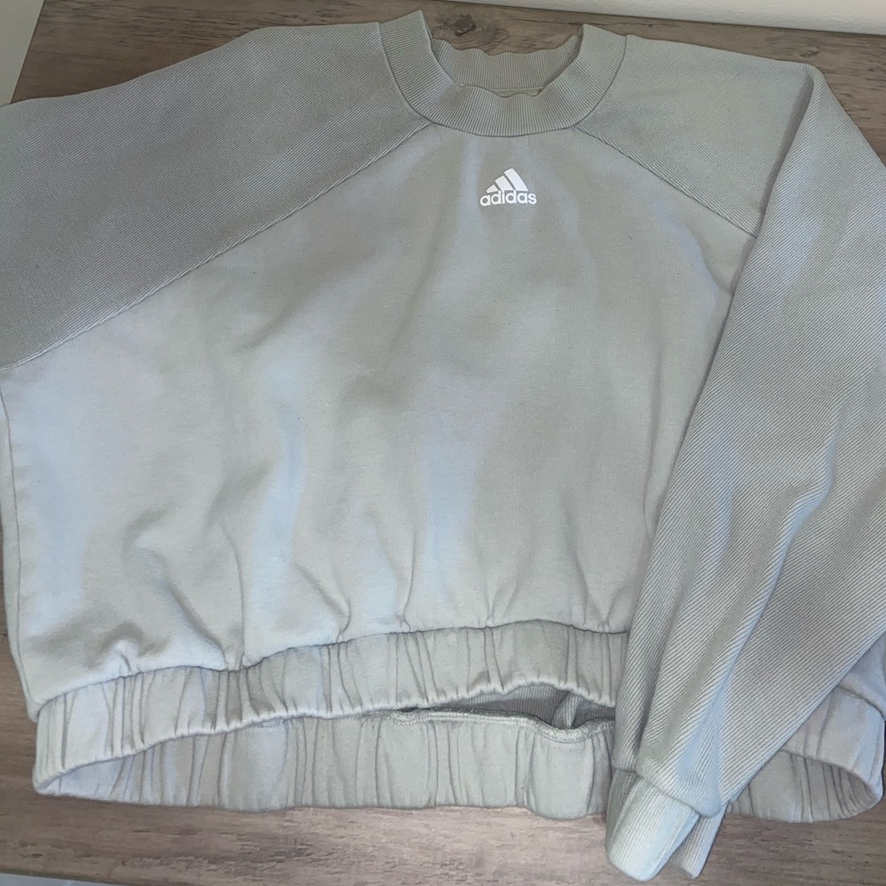 Adidas Crewneck: Size XL